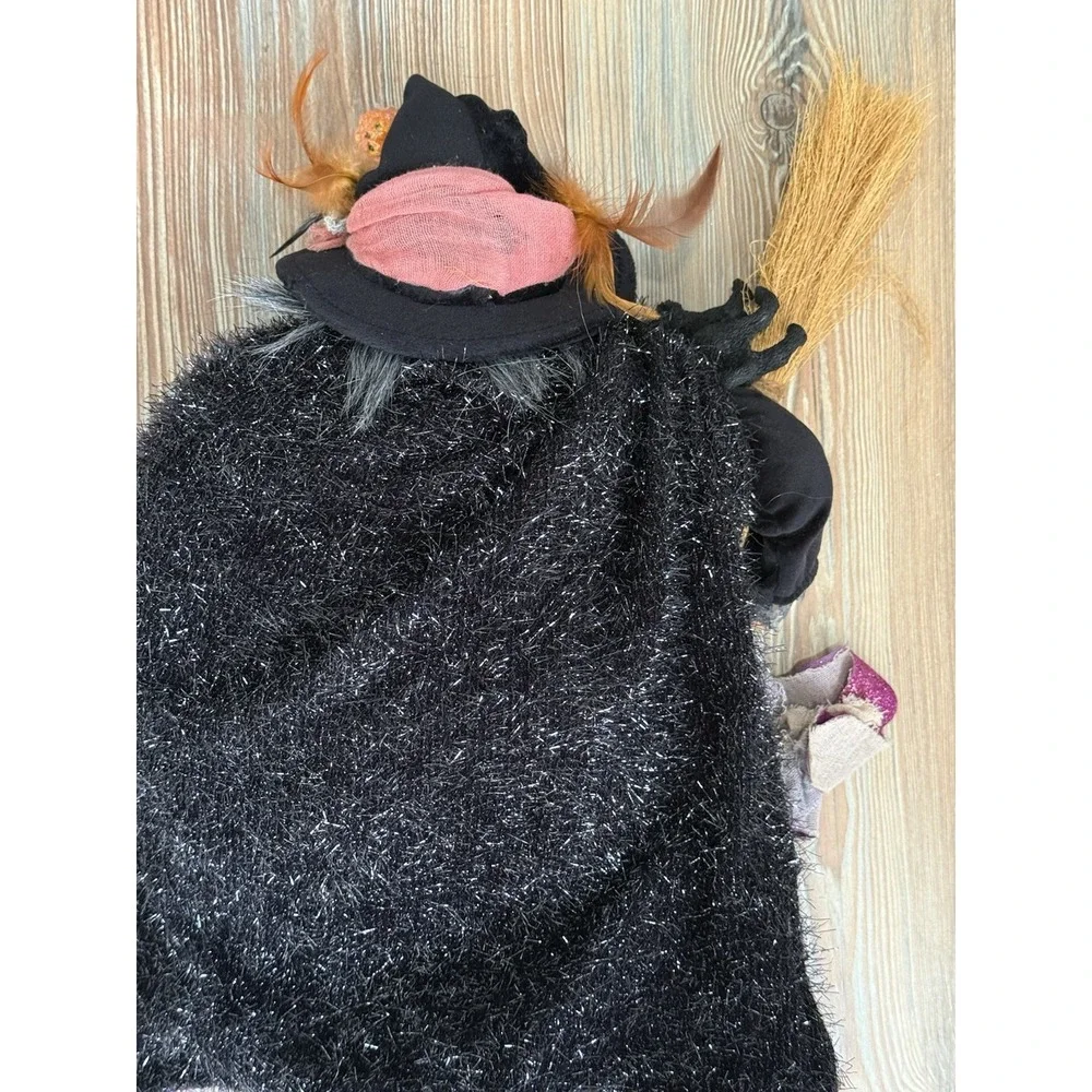 Adorable Witch w Bat chair, book of spells Cat,broomstick Poseable. 22